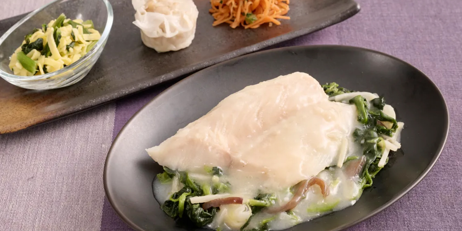 白身魚と野菜の白湯ソース